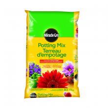 Toolway 88027294 - Miracle-Gro Potting Soil Blend Enriched 0.21-0.11-0.16  28.3L